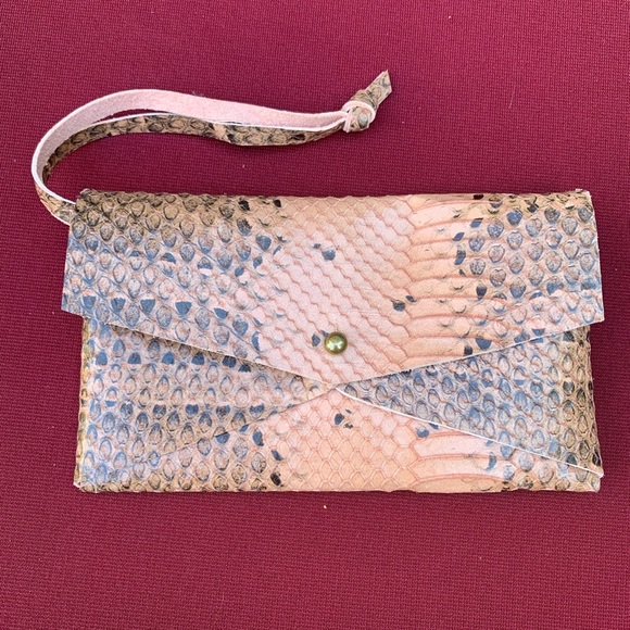 Purse & Wristlet Faux Snakeskin Croc Embossed Leather Line & Label Brooklyn NY - Picture 5 of 16